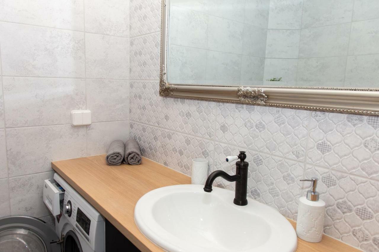 Old Town Apartment - Self Check In Võru Extérieur photo